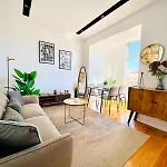 Апартаменты Morais A Stylish Flat For A Memorable