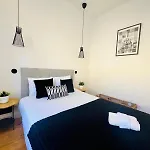 Апартаменты Morais A Stylish Flat For A Memorable